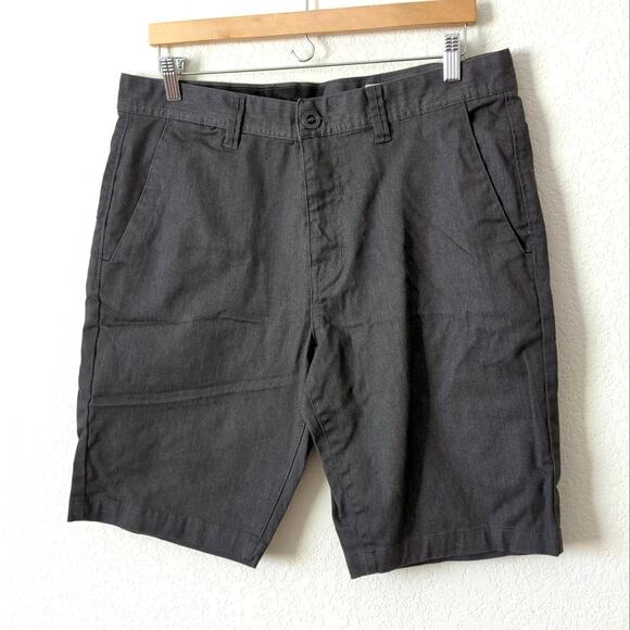 Volcom Men's Shorts 34 Everyday Skater Casual Gray Recycled Cotton Excellent - Picture 1 of 5
